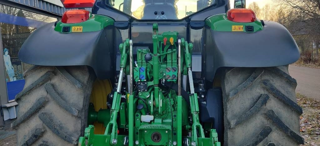 John Deere 6120 M kuva 7