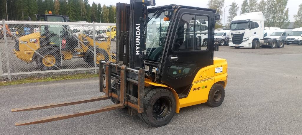 Hyundai 30D