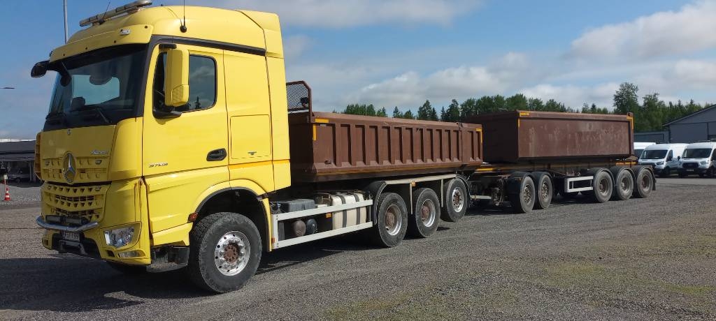Mercedes-Benz Arocs 3263 8x4 kazettás kombináció