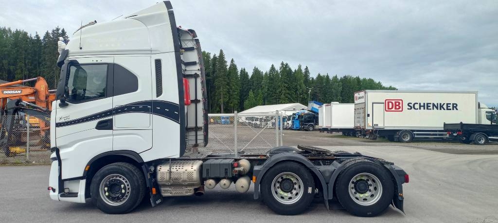 Iveco AS440 XTZ 6x4 kuva 6