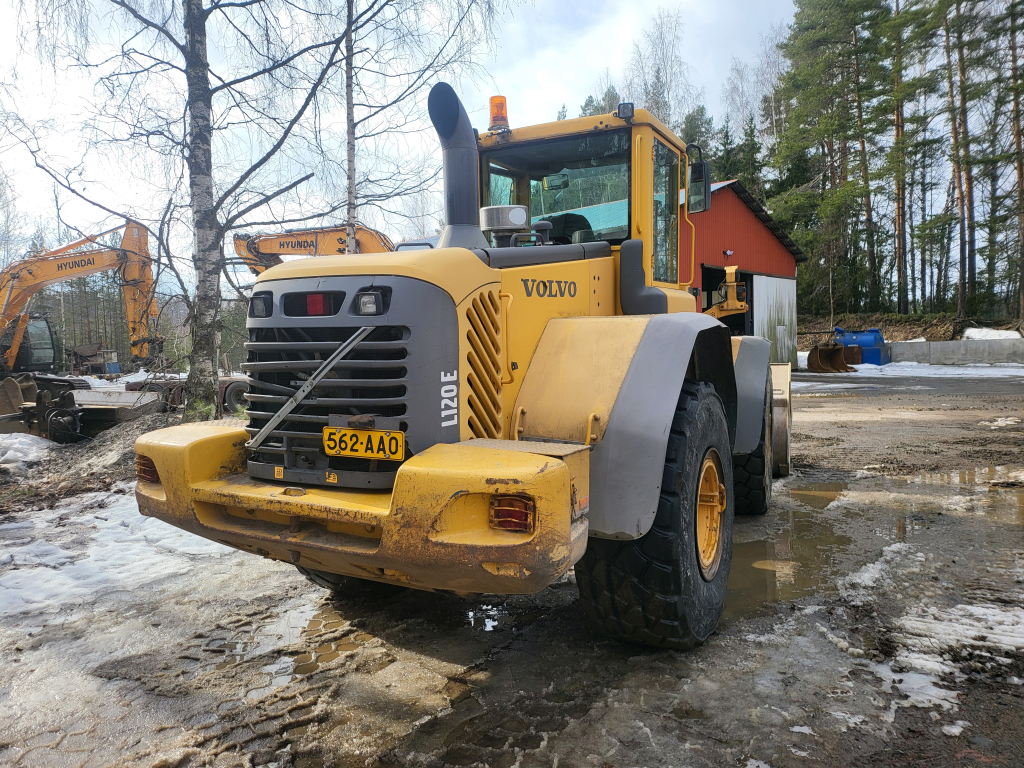 VOLVO 120 E kuva 4