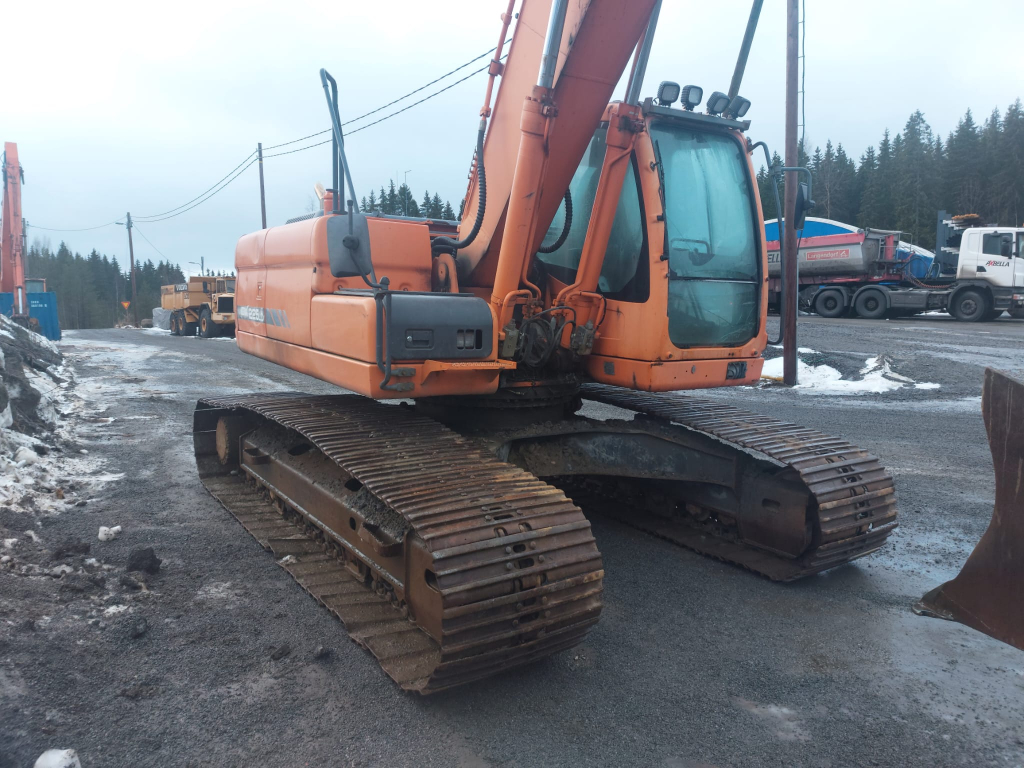 DOOSAN DX225LC kuva 3