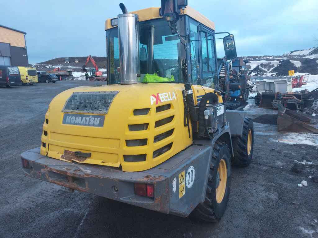 KOMATSU WA90-3H kuva 4