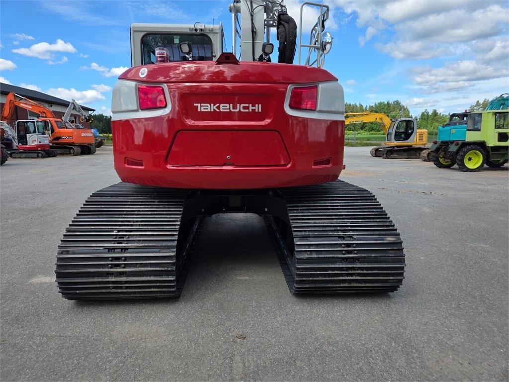 Lesnická platforma Takeuchi TB3150R kuva 14