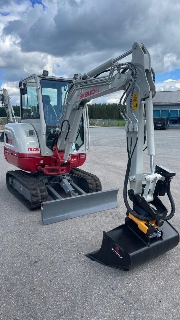 Takeuchi TB230 Engcon kuva 4