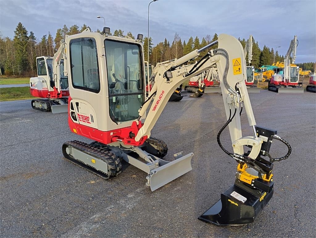 Takeuchi TB320 JAUNS kuva 5