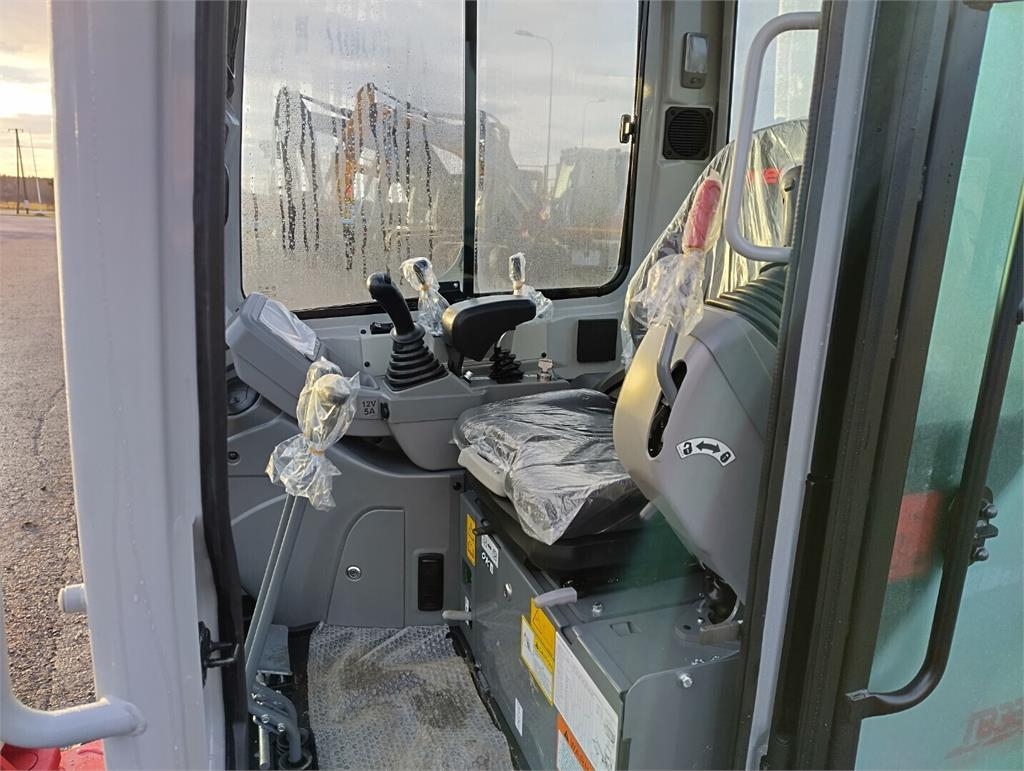 Takeuchi TB320 JAUNS kuva 7