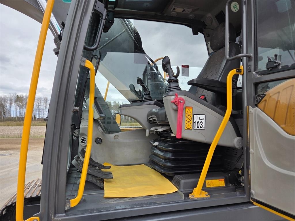 Volvo EC210CL kuva 13