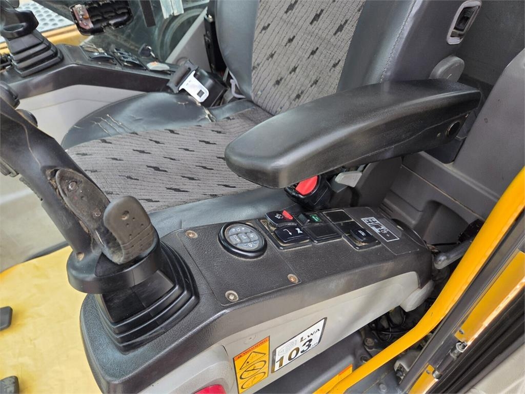 Volvo EC210CL kuva 14