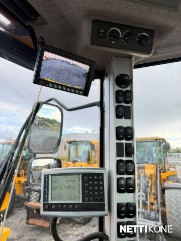 Volvo L90G kuva 14