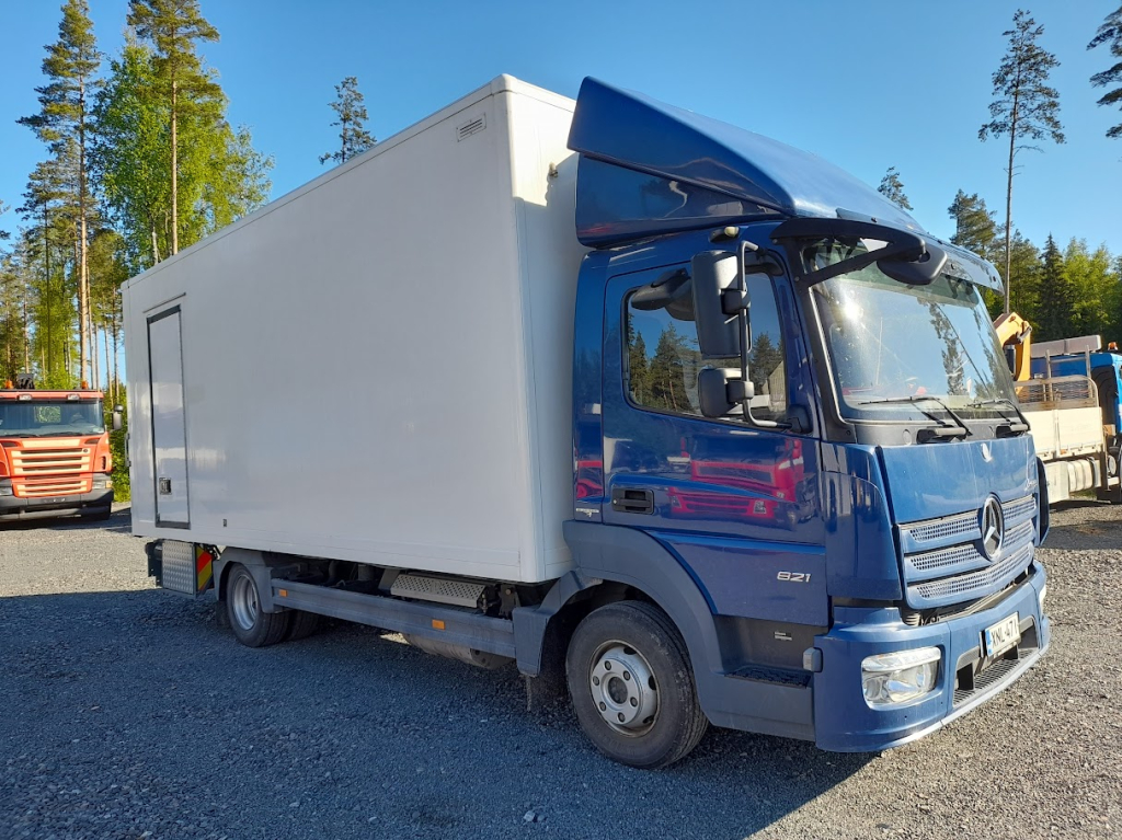MERCEDES-BENZ Atego 821 Automat Xarios 300 šaldytuvas