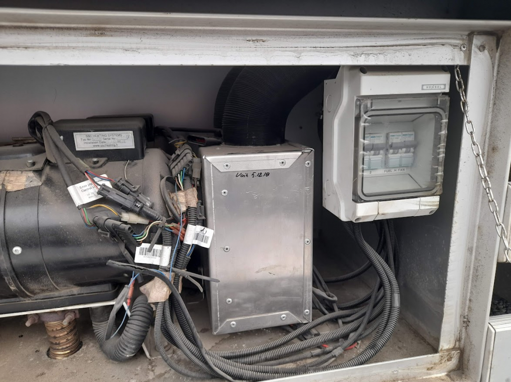 依维柯 EUROCARGO 120-250 箱体 pl 升降加热器 kuva 5
