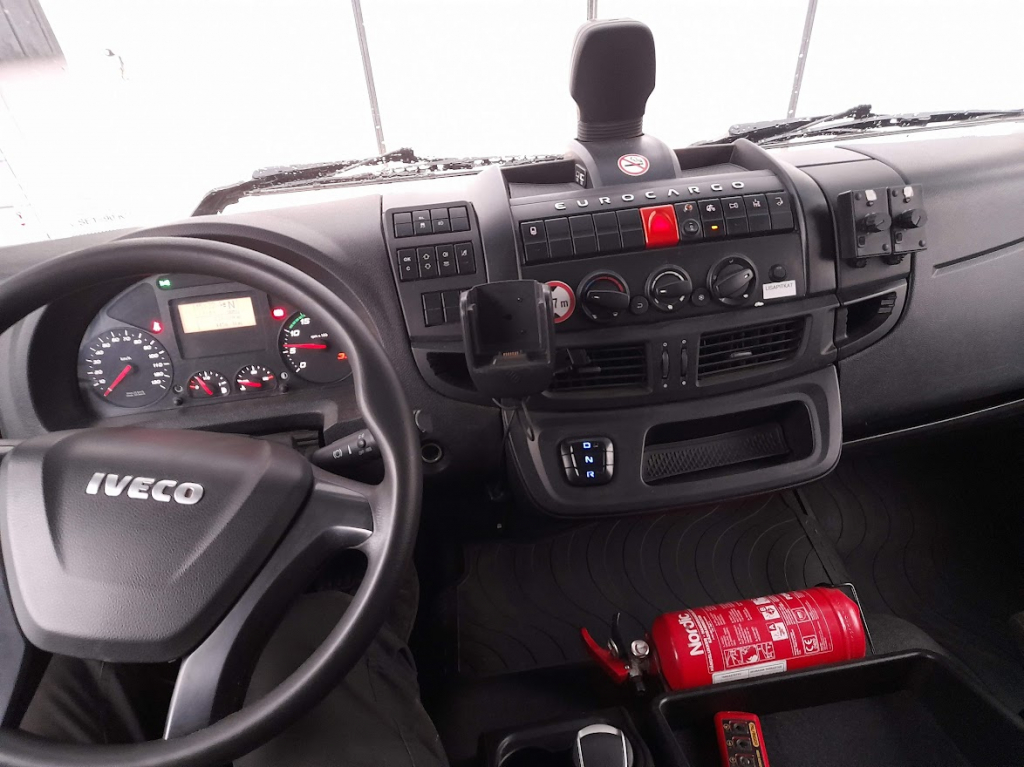 依维柯 EUROCARGO 120-250 箱体 pl 升降加热器 kuva 8