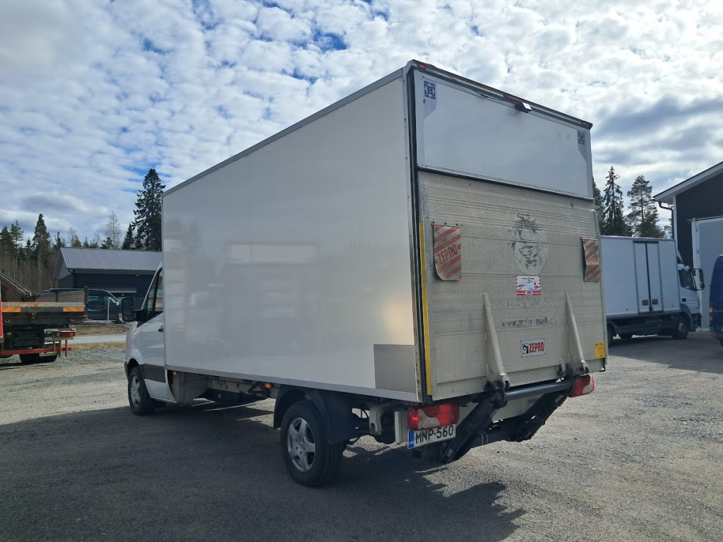 VW Crafter 35 TDI van 120kw skrzynia + winda pl-lift Euro 5 kuva 4