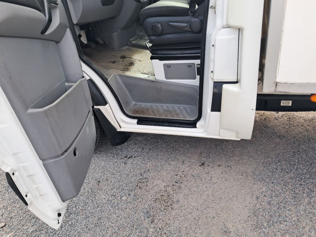VW Crafter 35 TDI van 120kw skrzynia + winda pl-lift Euro 5 kuva 10