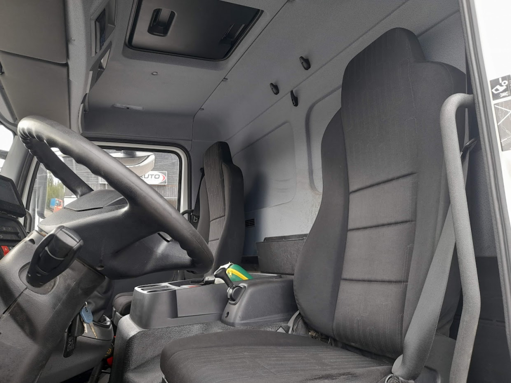 MB Atego 918 mit vollständiger Seitenöffnung + Karosserieheizung kuva 5