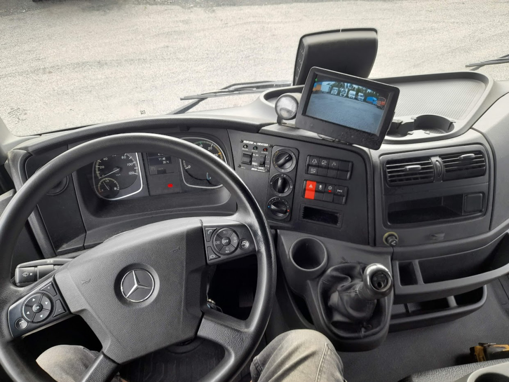 MB Atego 918 mit vollständiger Seitenöffnung + Karosserieheizung kuva 7