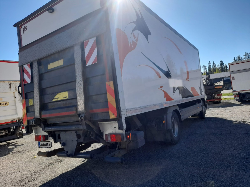 MERCEDES-BENZ Atego 1224 teljesen oldalra nyíló karosszéria+pl emelő kuva 3