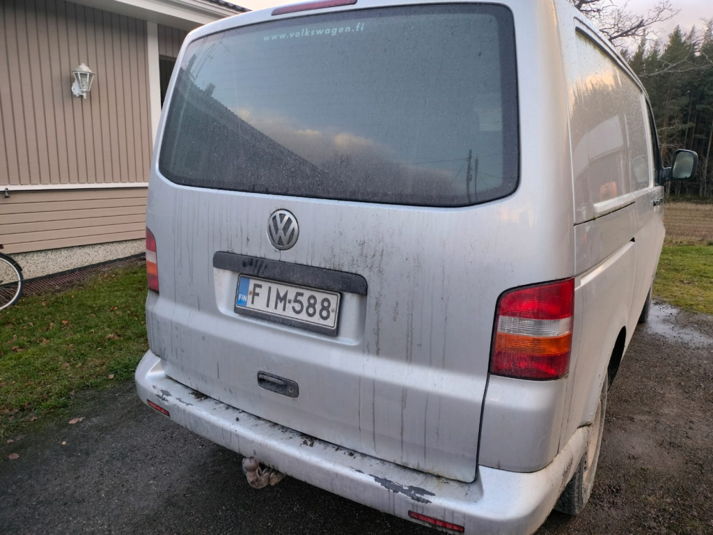 VW Transporter 1.9 TD kats.8/26 jakopää9/26 kuva 3