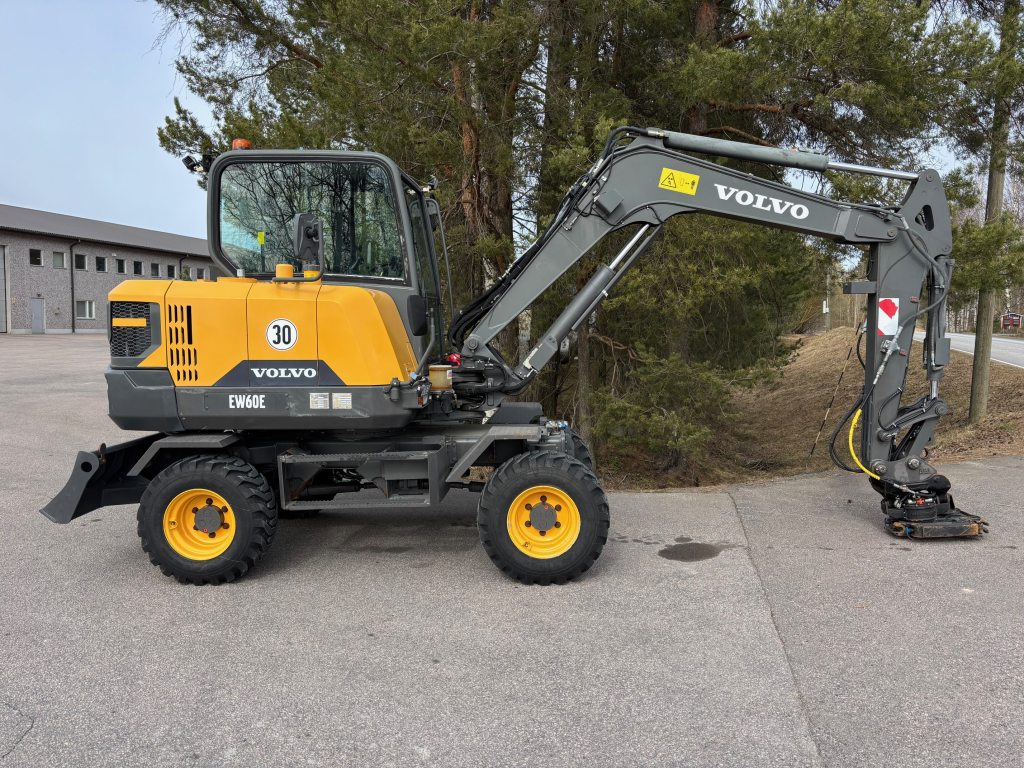 VOLVO EW60E + ZSÍR + PROBO Acélcsukló fogóval + KERÉKKORMÁNYZÁS kuva 8