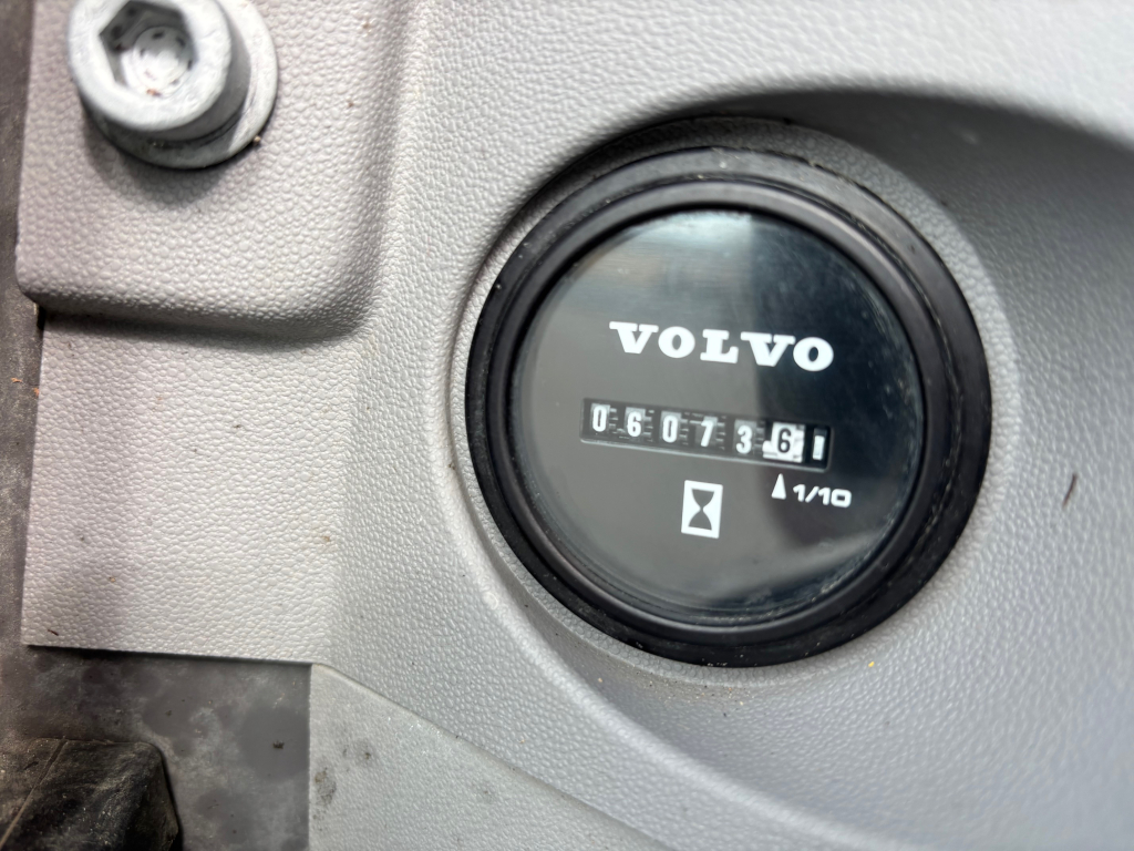 VOLVO EW60E + ZSÍR + PROBO Acélcsukló fogóval + KERÉKKORMÁNYZÁS kuva 16