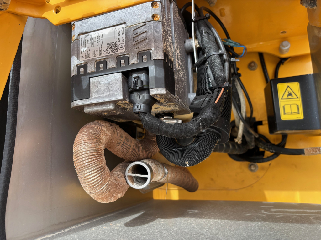 VOLVO L260H + STUPEŇ 5 + BSS + CDC PÁKOVÉ ŘÍZENÍ + EBERI + NOVÁ V-TIP lopata kuva 13