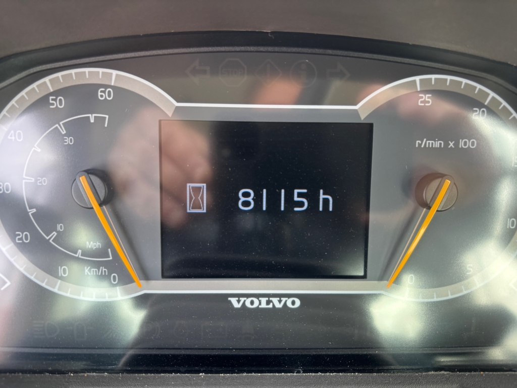 VOLVO L260H + STUPEŇ 5 + BSS + CDC PÁKOVÉ ŘÍZENÍ + EBERI + NOVÁ V-TIP lopata kuva 18