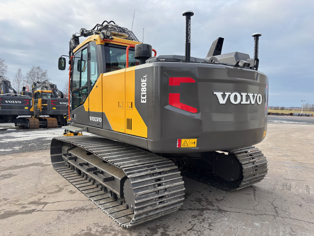 VOLVO EC180EL + 800MM TELAT + RASVARI + LÄMMITIN + EC226 PIHDILLÄ + NOVATRON 3D kuva 2