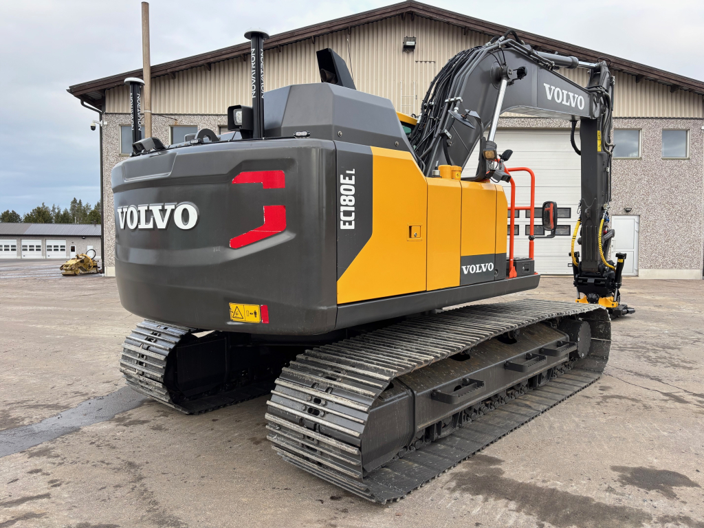 VOLVO EC180EL + 800MM TELAT + RASVARI + LÄMMITIN + EC226 PIHDILLÄ + NOVATRON 3D kuva 5