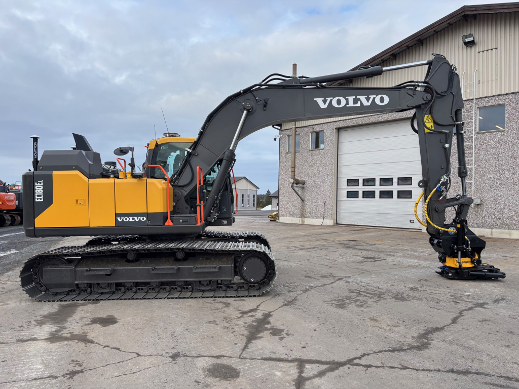 VOLVO EC180EL + 800MM TELAT + RASVARI + LÄMMITIN + EC226 PIHDILLÄ + NOVATRON 3D kuva 8
