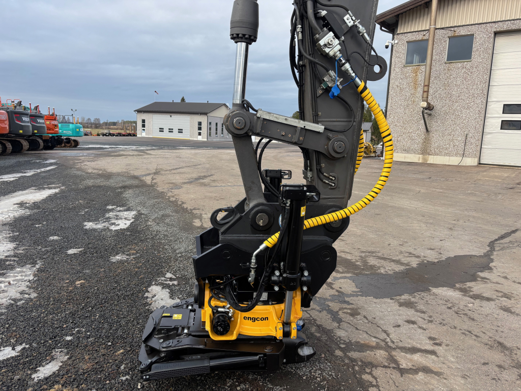 VOLVO EC180EL + 800MM TELAT + RASVARI + LÄMMITIN + EC226 PIHDILLÄ + NOVATRON 3D kuva 12