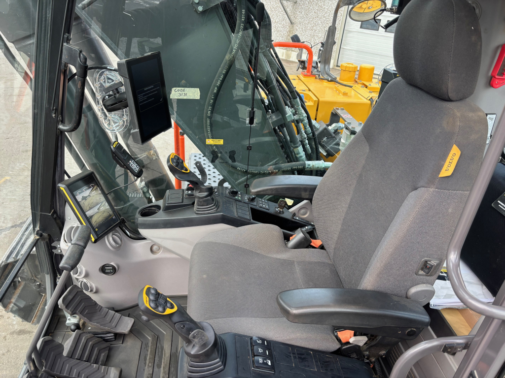 VOLVO EC180EL + 800MM TELAT + RASVARI + LÄMMITIN + EC226 PIHDILLÄ + NOVATRON 3D kuva 14