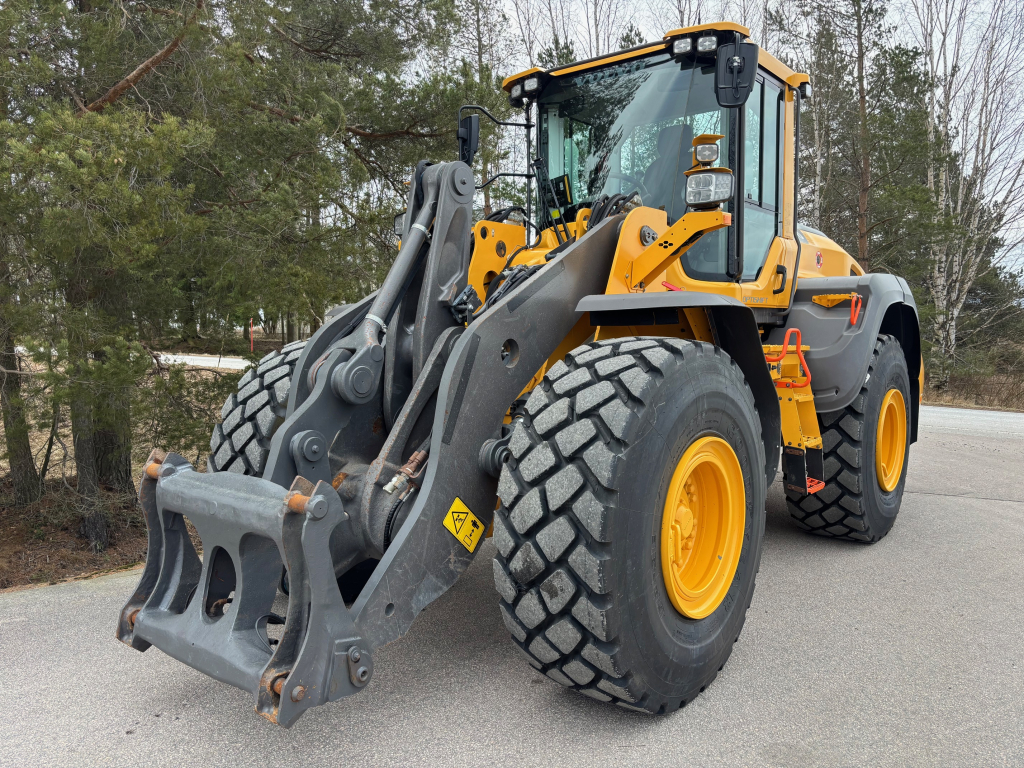 VOLVO L110H + موصل سريع + محركين هيدروليكيين إضافيين + توجيه ذراع BSS + CDC kuva 3