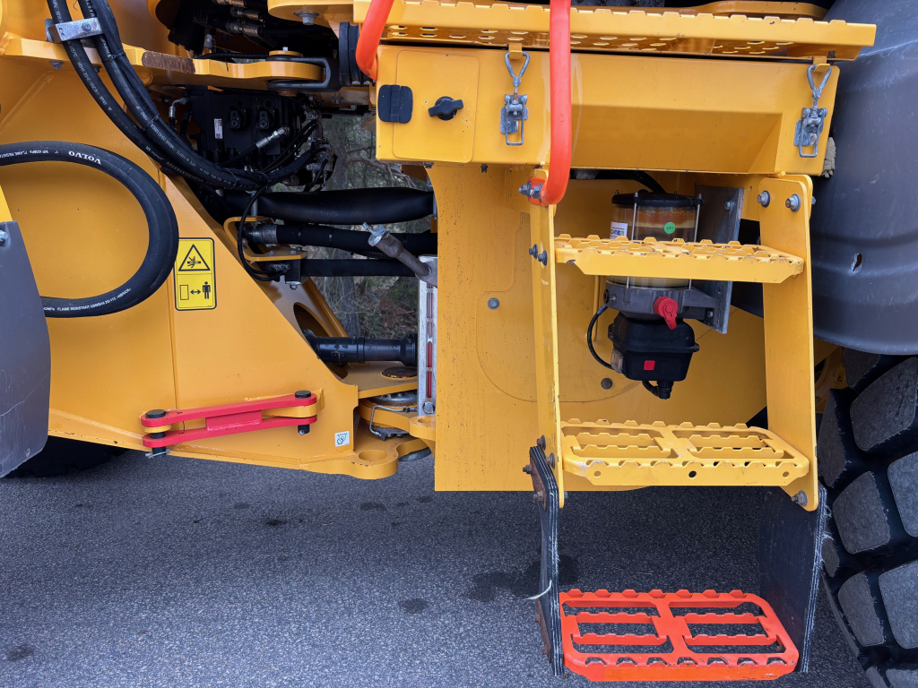 VOLVO L110H + موصل سريع + محركين هيدروليكيين إضافيين + توجيه ذراع BSS + CDC kuva 9