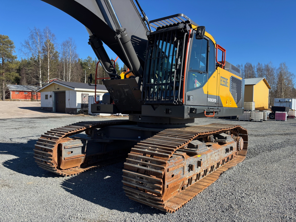 VOLVO EC550EL + 750 mm roomikud + TÄISPIKKAD JUHKUD + KAKS HÜDRAULIKAajamit + määre kuva 4