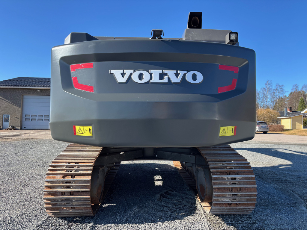 VOLVO EC550EL + 750 mm roomikud + TÄISPIKKAD JUHKUD + KAKS HÜDRAULIKAajamit + määre kuva 9