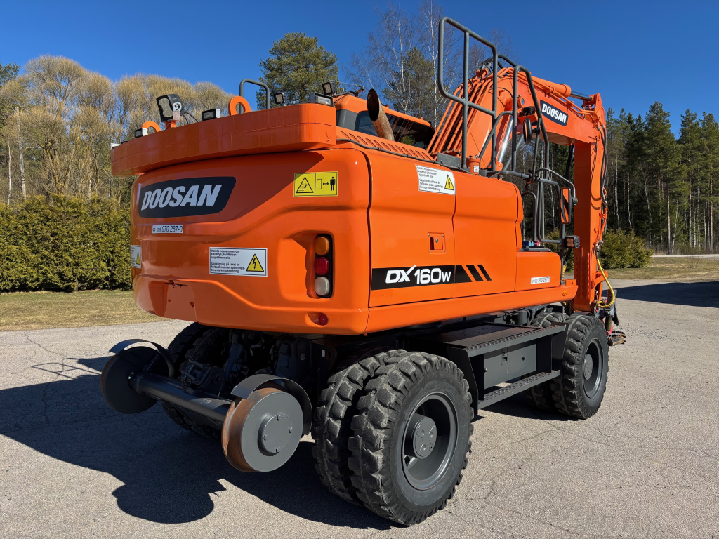 DOOSAN DX160W-3 轨道机 + 润滑脂 + 加热器 + PROBO INDEXATOR R6 带钳子 kuva 5