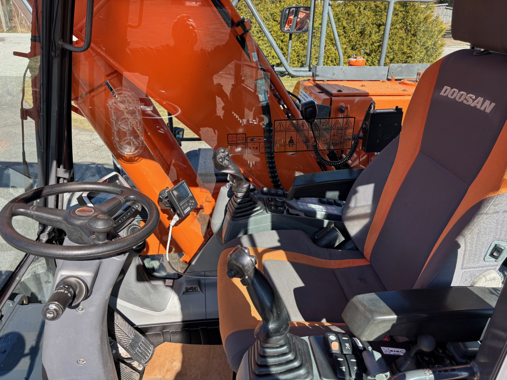 DOOSAN DX160W-3 轨道机 + 润滑脂 + 加热器 + PROBO INDEXATOR R6 带钳子 kuva 14