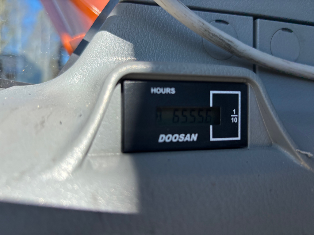 DOOSAN DX160W-3 轨道机 + 润滑脂 + 加热器 + PROBO INDEXATOR R6 带钳子 kuva 17