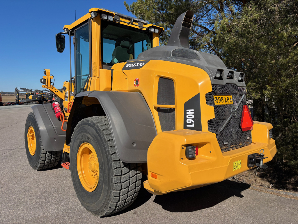 VOLVO L90H + ACOPLAMIENTO RÁPIDO + HIDRÁULICO ADICIONAL + BSS + CDC + CONTRAPESO ADICIONAL + NEUMÁTICOS 100% kuva 2