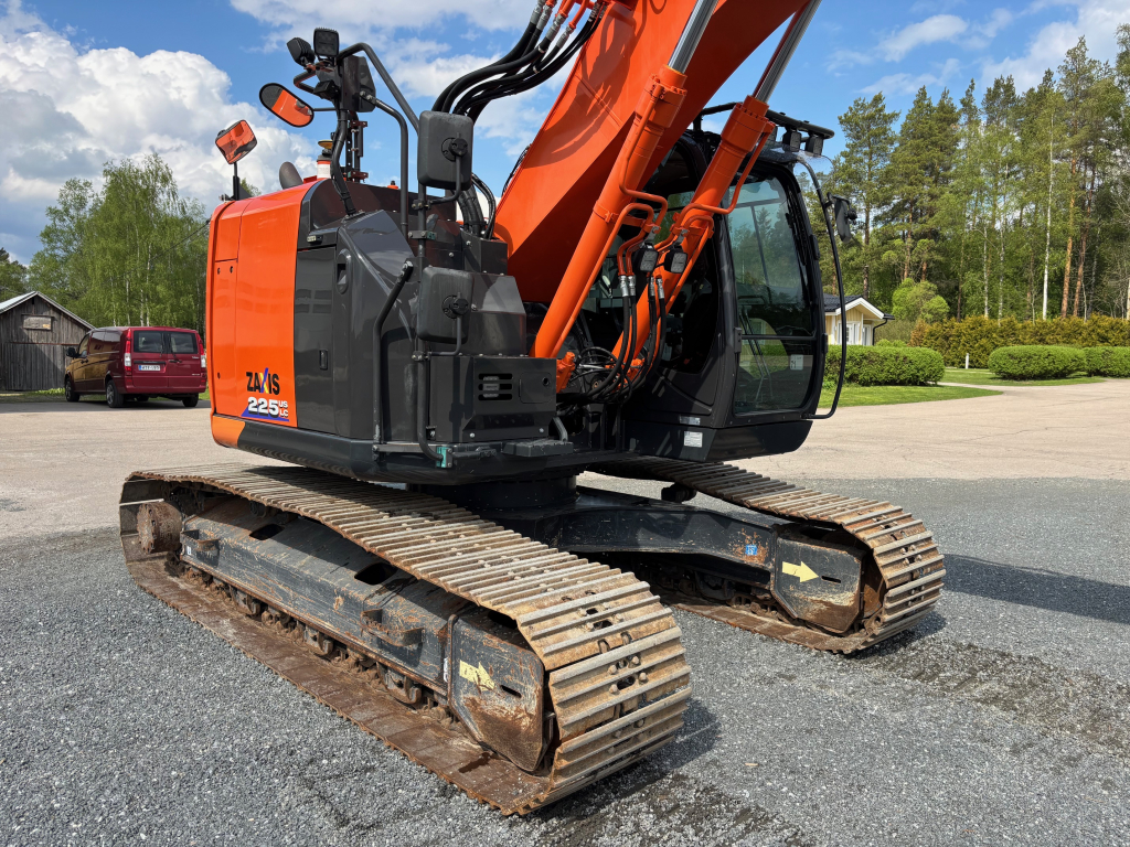 HITACHI ZAXIS225USLC-6 + RASVARI + LÄMMITIN + INDEXATOR R8 + LEICA 3D kuva 7