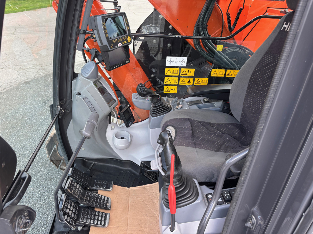HITACHI ZAXIS225USLC-6 + RASVARI + LÄMMITIN + INDEXATOR R8 + LEICA 3D kuva 15
