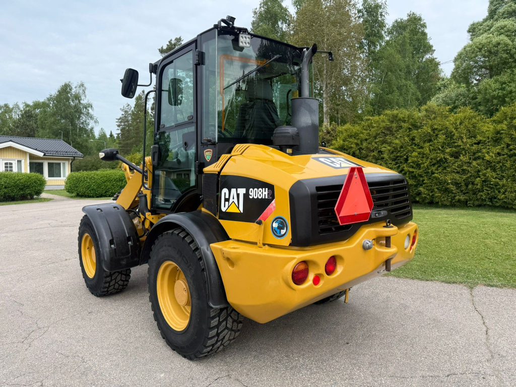 CATERPILLAR 908H2 + GYORSCSATLAKOZÁS + KIEGÉSZÍTŐ HIDRAULIKA + 35KM/H + ZSÍR + KÉT VADÖR + TÜSEK kuva 2