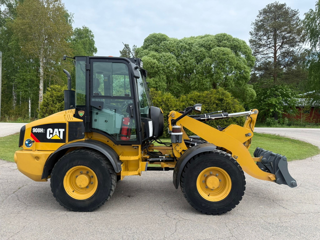 CATERPILLAR 908H2 + GYORSCSATLAKOZÁS + KIEGÉSZÍTŐ HIDRAULIKA + 35KM/H + ZSÍR + KÉT VADÖR + TÜSEK kuva 6