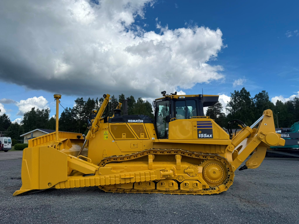 KOMATSU D155AX-8 + SU PÄRKERAHV + RÕBETUS + EBERI + TRIMPLE MASINA JUHTIMINE