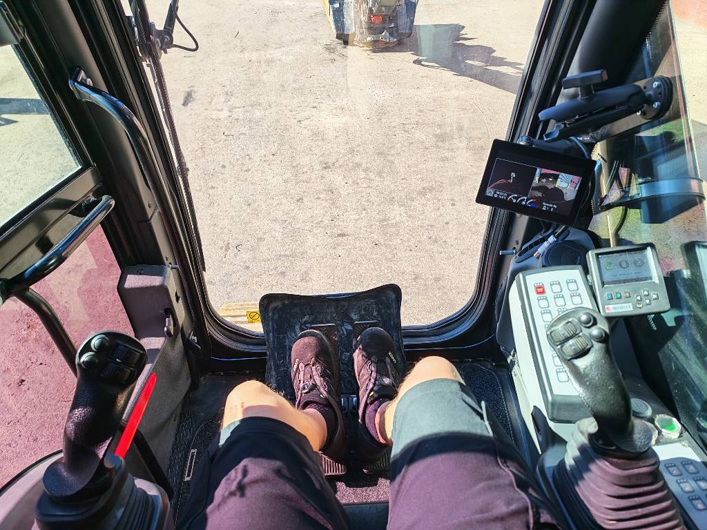 Liebherr R 926 Compact Litronic / Myyty, Sold kuva 11