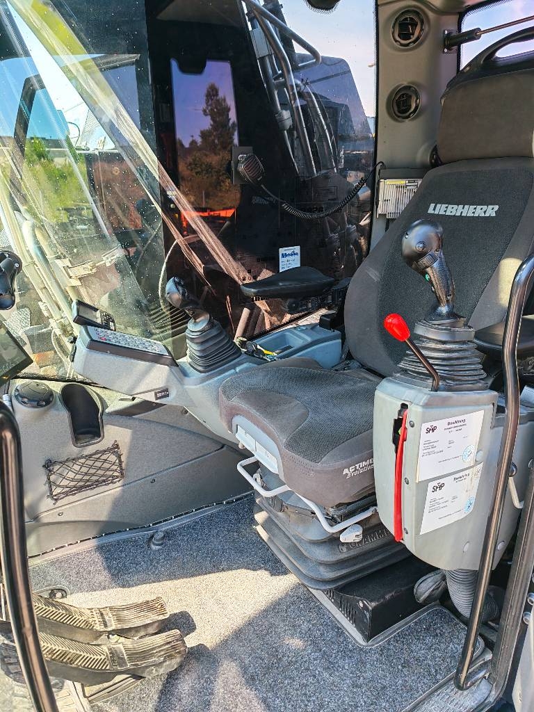 Liebherr R 926 Compact Litronic / Myyty, Sold kuva 19