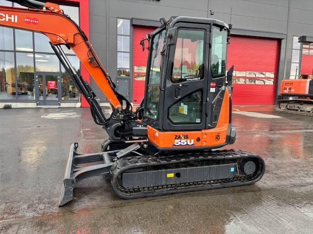 Hitachi ZX 55 U-6 / Engcon + Zange, Fett, 3 Eimer kuva 3