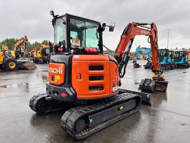 Hitachi ZX 55 U-6 / Engcon + Zange, Fett, 3 Eimer kuva 6