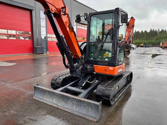 Hitachi ZX 55 U-6 / Engcon + Zange, Fett, 3 Eimer kuva 11